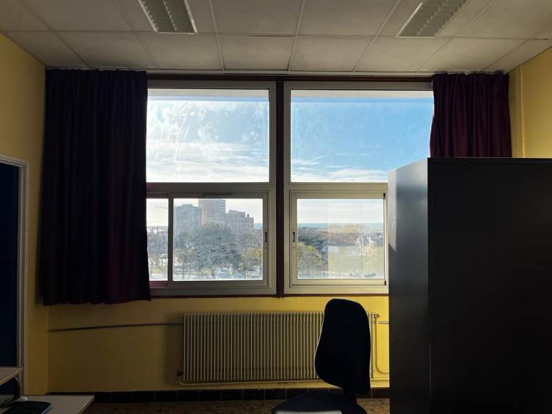 rideaux-obscurcissants-bloquant-lumiere-salle-classe