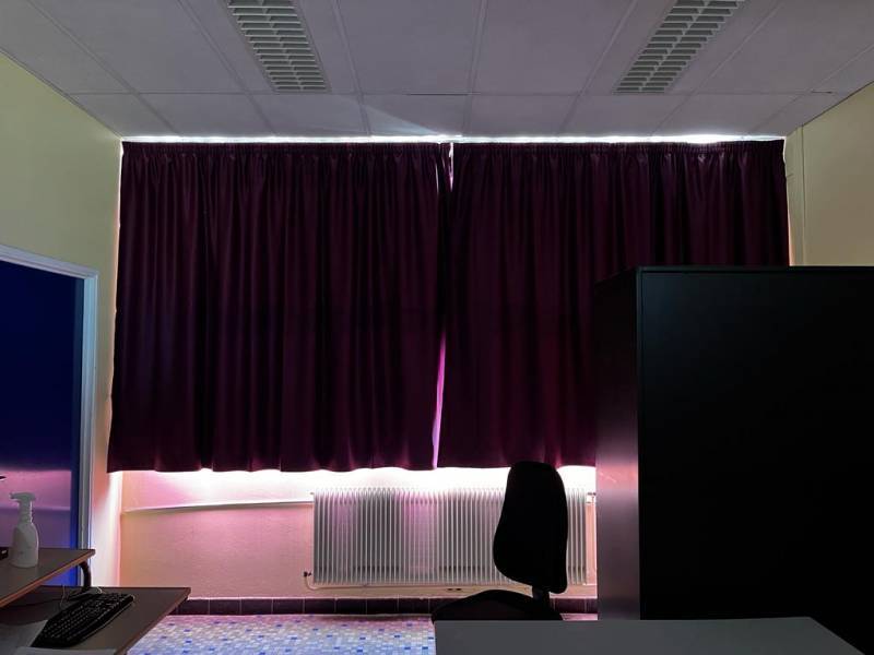 techniciens-installation-rideaux-port-de-bouc